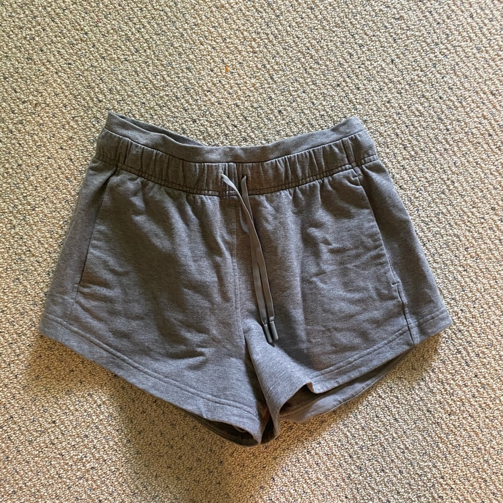 NWOT lululemon high waisted shorts